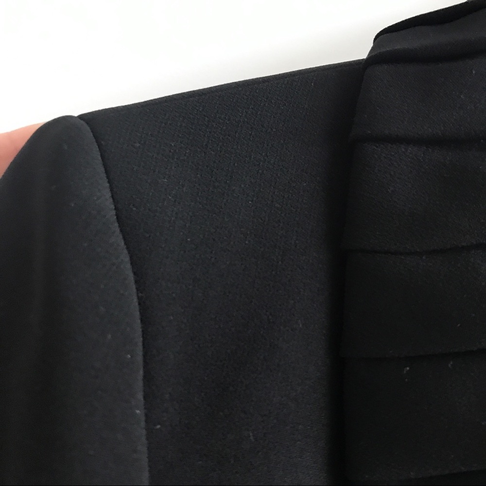 Tahari Cropped Black Blazer - Picture 5 of 8
